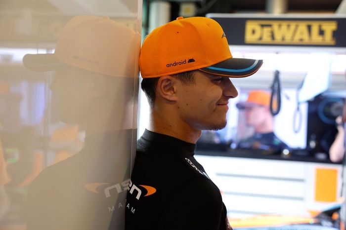 Norris: McLaren hiding car details due to “game of performance”